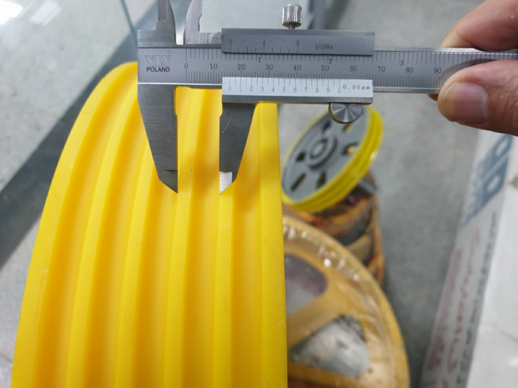 گام فلکه هرزگرد آسانسور